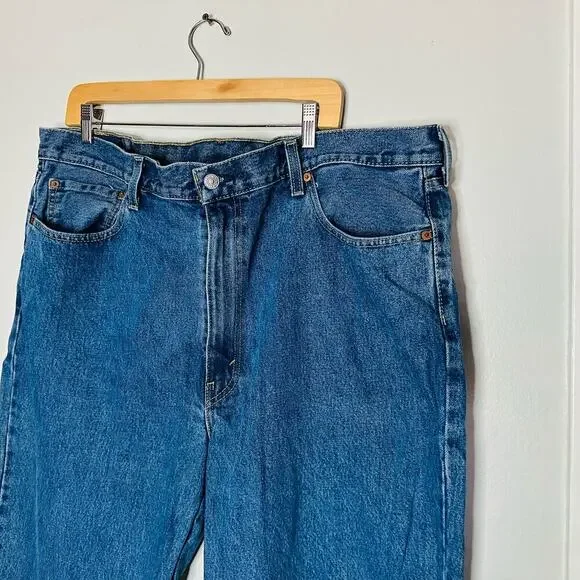 Levi’s Men's Blue Medium Wash Denim Straight Leg Jeans Size 42 Waist